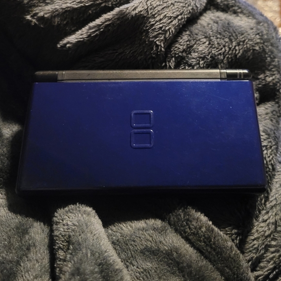 Nintendo DS Cobalt Black - Picture 2 of 3